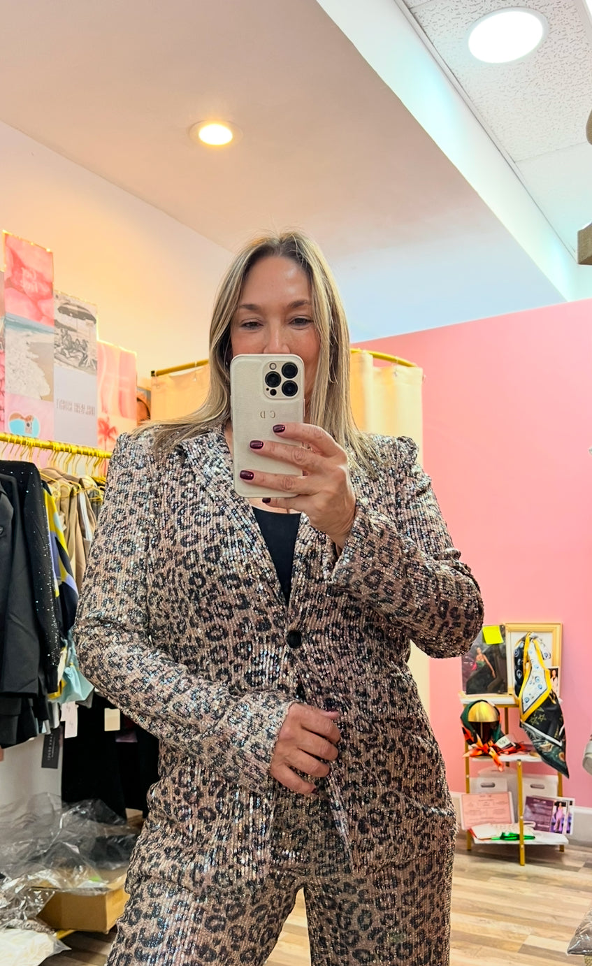 Blazer. sequin animal print blazer