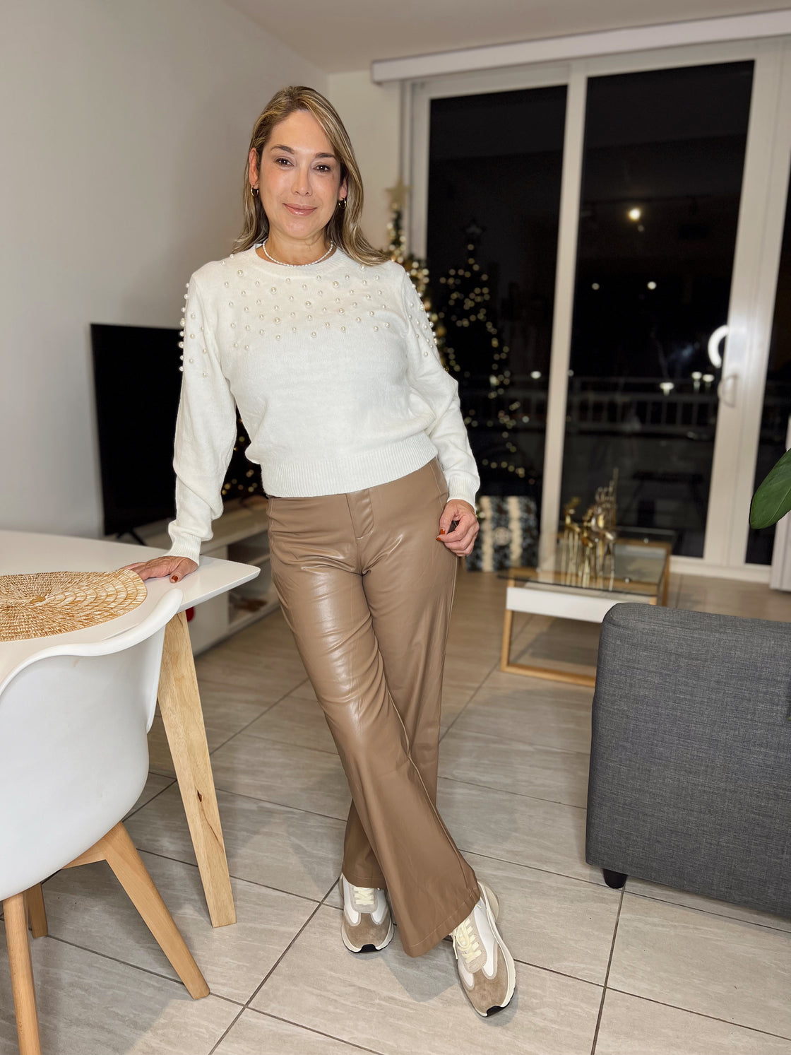 Sweater with embroidered pearls
