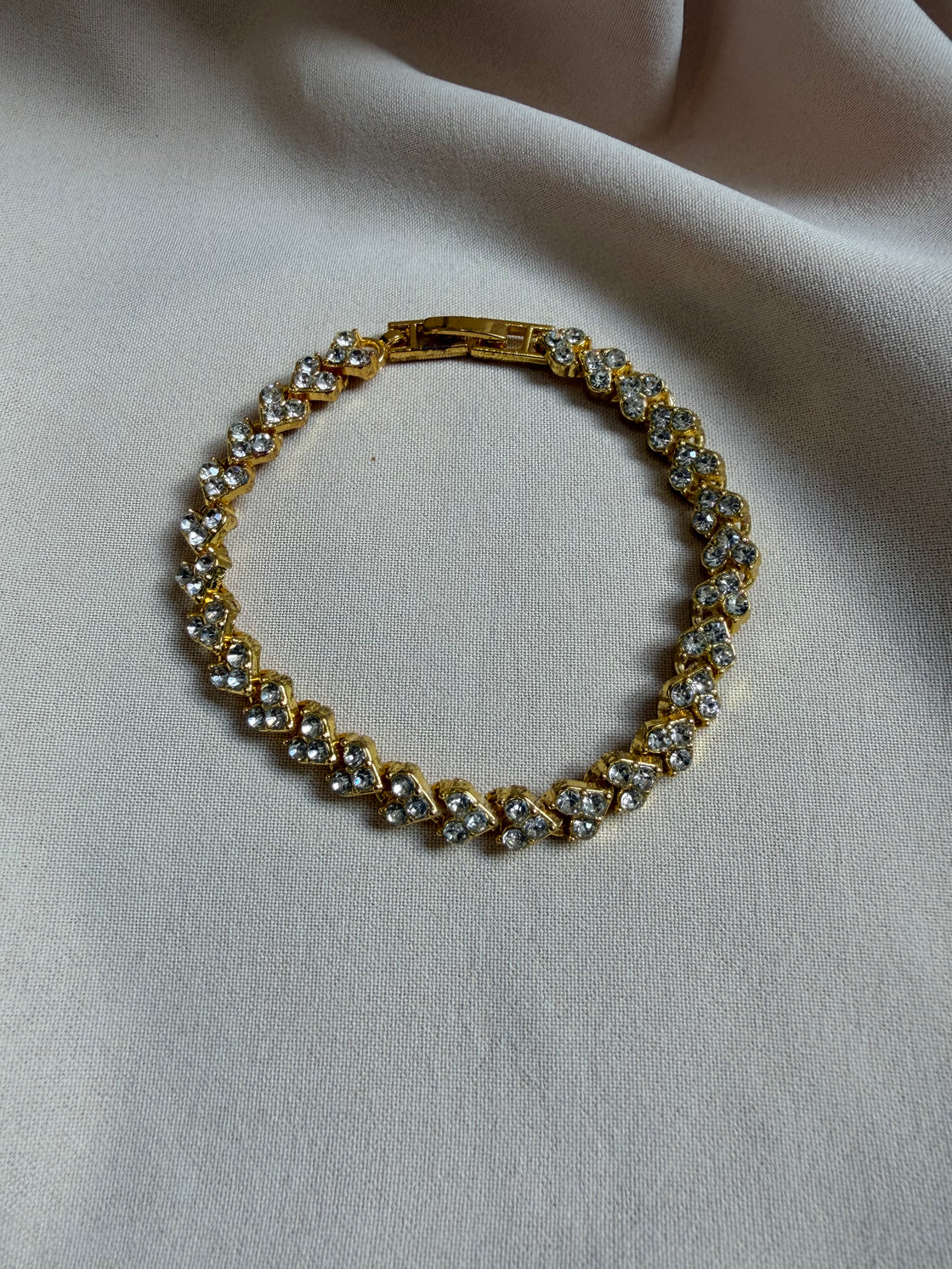 bracelet with rhodium-plated clasp and crystals