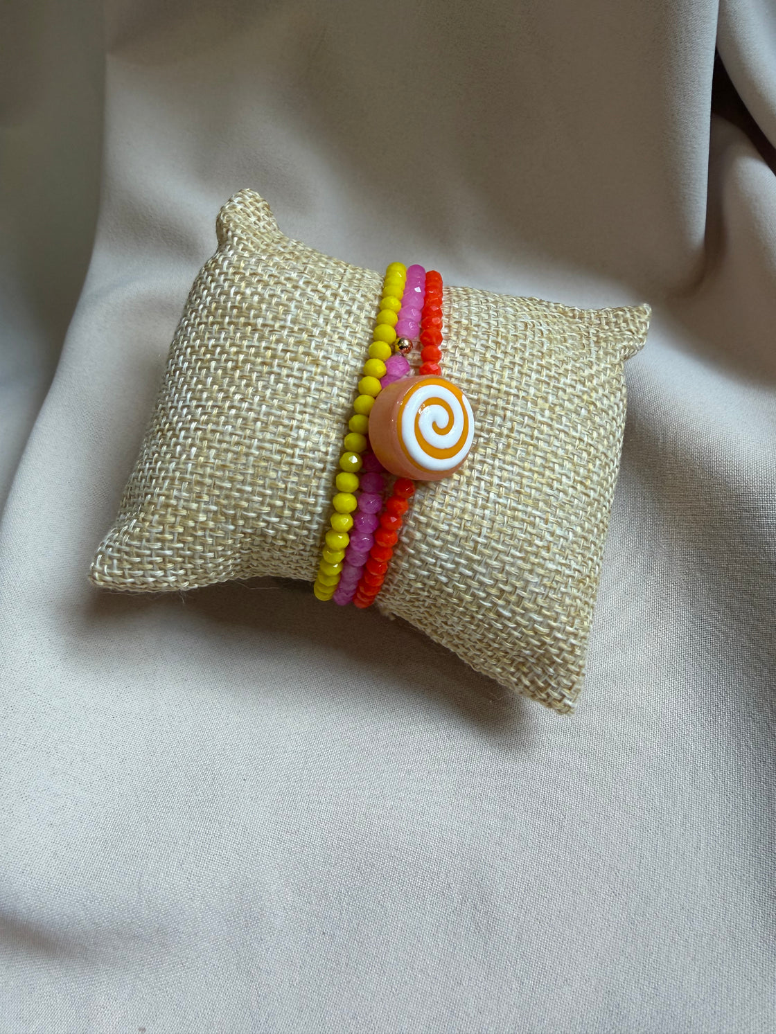 Set of 3 bracelets, crystal and stained glass donut